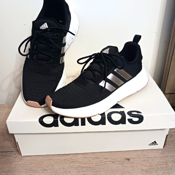 Women sneakers - Picture 5 of 13